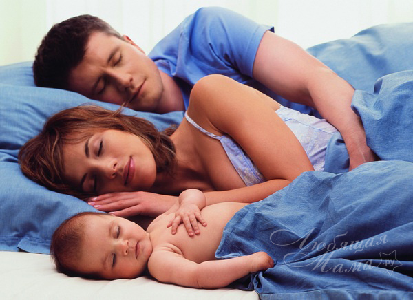 Почему маленькому ребенку лучше спать с родителями? Культурные традиции и исследования на тему совместного сна